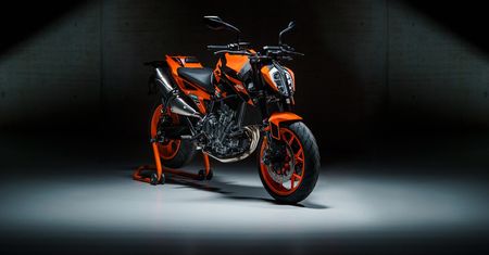 Naked w stylu sportowca. Oto KTM 890 Duke GP