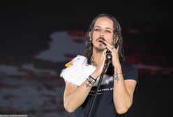 Na ten strój zwrócili uwagę wszyscy. Michał Szpak uderzył w PiS?