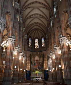 Wierni w szoku. Ksiądz przeprasza i zdejmuje obraz