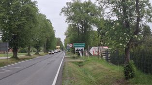 Kontrowersyjne zwiększenie prędkości. Do 70 km/h w terenie zabudowanym na Rawskiej