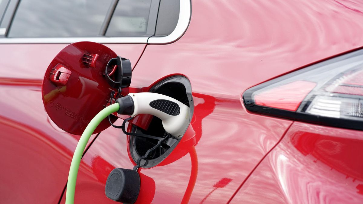 Samochód elektryczny można ładować również w domu