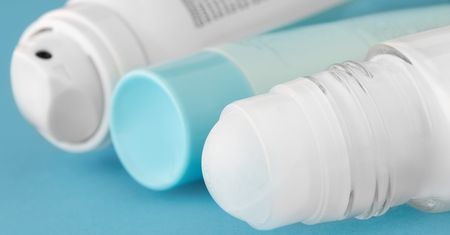 Antyperspirant dla dzieci. Od jakiego wieku, jak właściwie go używać?