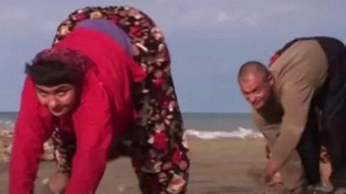 Dziwny przypadek tureckiej rodziny. Część z nich chodzi na czworaka