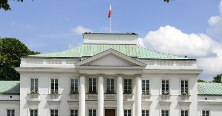 Podpalił plecak pod Belwederem. "Czuć było benzynę"