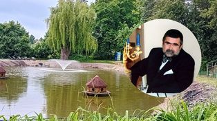 Janusz Rewiński jeździł na łyżwach na stawie przy Ludowej. Teraz park nosi jego imię. Słynnego Siarę pamiętają mieszkańcy Żar
