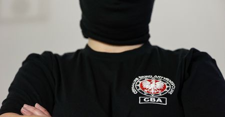 CBA zatrzymało siedem osób. Śledztwo ws. łapówek i przetargu dla MSZ