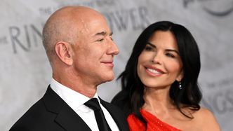 Jeff Bezos i Lauren Sanchez już po zaręczynach. Pamiętacie, jak świat dowiedział się o ich romansie? "Zdradzał żonę OD MIESIĘCY"