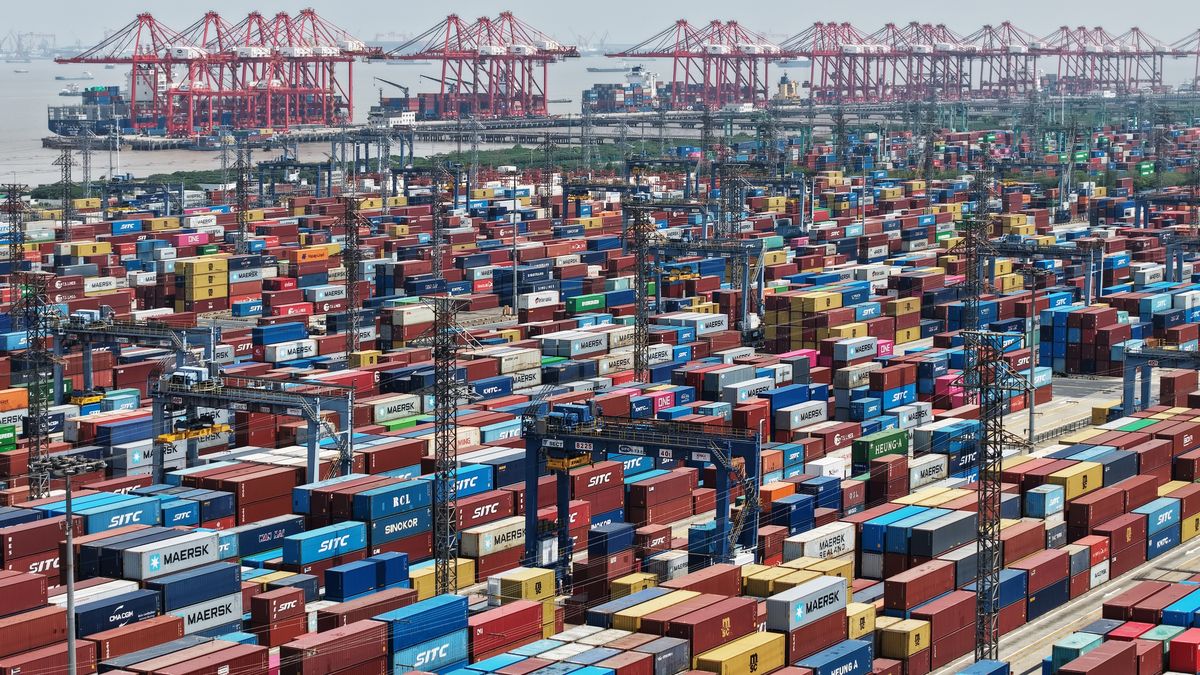 Chipolbrok na główną siedzibę w Szanghaju. Na zdjęciu port w tym mieście