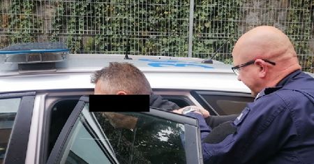 Pijany kierowca z dożywotnim zakazem potrącił pieszego. Mężczyzna miał 2,5 promila alkoholu
