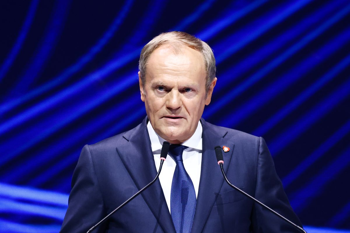 donald tusk, red is bad, cba Tusk o rosyjskim patencie. Ma zadanie dla Bodnara