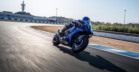 Yamaha ma problemy z dostawami. Winny koronawirus i blokada Kanału Sueskiego