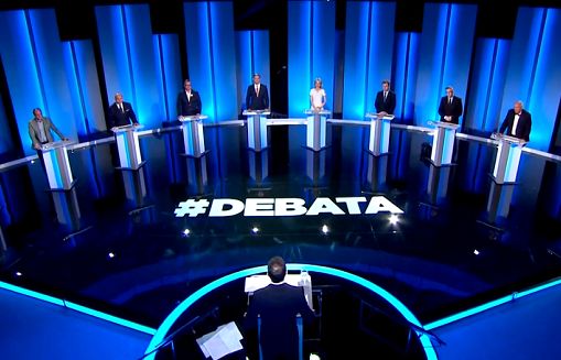 Debata prezydencka w TVP1: pięć pytań dla kandydatów, na koniec swobodne wypowiedzi