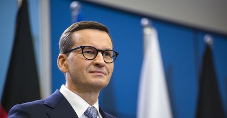 Sankcje surowcowe na Rosję. Morawiecki: nie robi się interesów z agresorem
