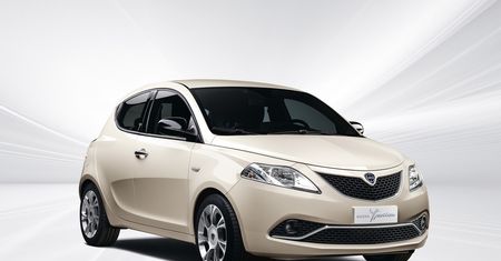 Nowa czy odświeżona Lancia Ypsilon (2015)?