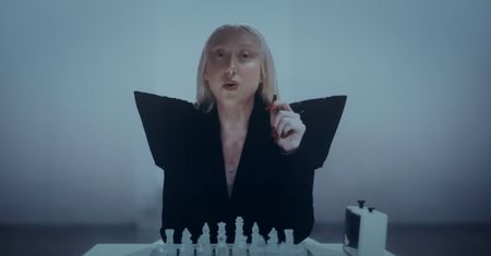 Ekspert obejrzał teledysk Luny. Skrytykował wiele ujęć