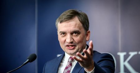 Zbigniew Ziobro do dymisji? Jest odpowiedź ministra: "Strach zajrzał w oczy?"