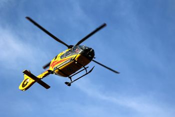 Kamienna Góra: Motocyklista ranny. LPR w akcji