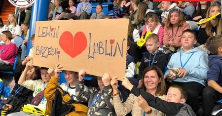 Dzieci poszkodowane w powodzi z Lewina Brzeskiego odwiedziły Lublin w ramach Zielonej Szkoły PCK