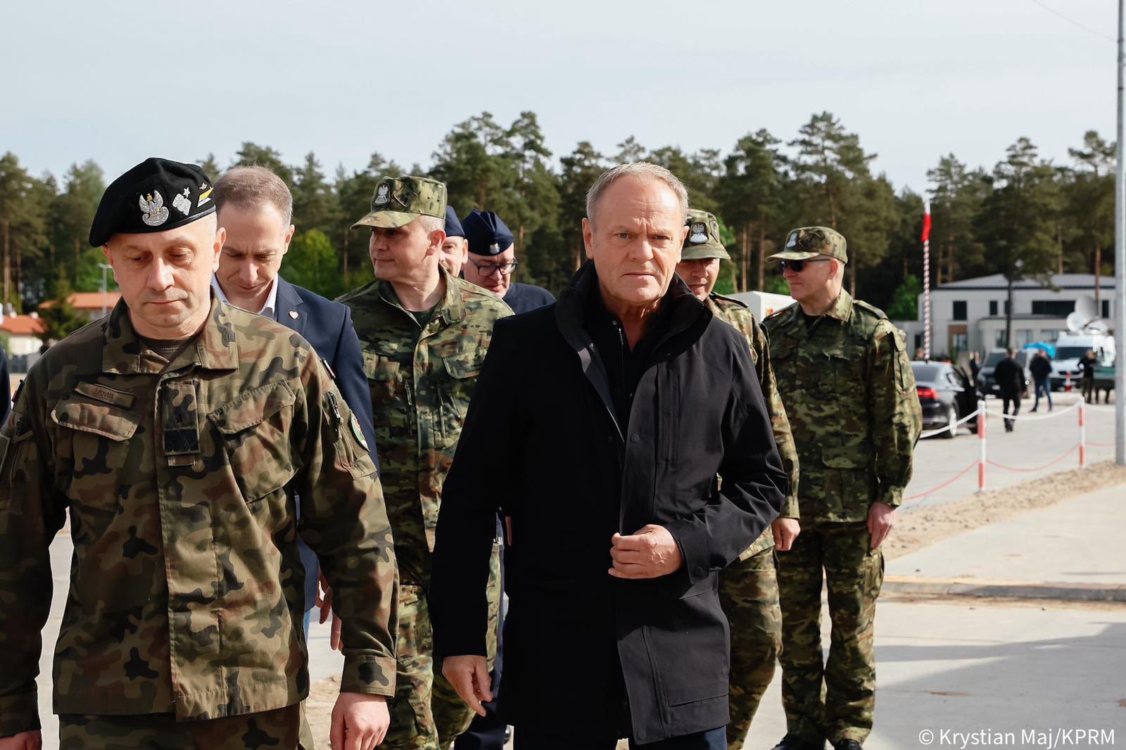 Donald Tusk pojawił się na granicy polsko-białoruskiej