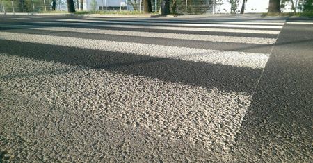 Ul. Filaretów: Potrącenie pieszego na pasach. 17-latek trafił do szpitala