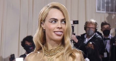 Gala MET 2022. Cara Delevigne pojawiła się na gali TOPLESS (ZDJĘCIA)
