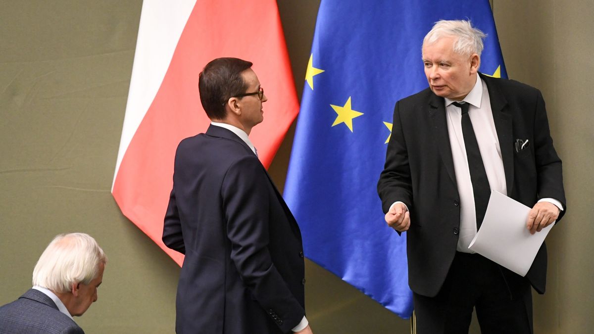 Wyborcy PiS zapłacą więcej(East News, Fot: East News)