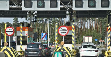 Z aplikacją Yanosik taniej i szybciej przejedziesz przez bramki na autostradzie