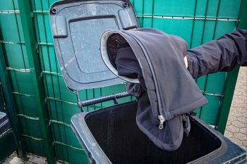 Warszawa reaguje na kryzys z tekstyliami. Zmiany od stycznia 2026 r.