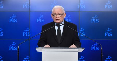 Fala komentarzy po oświadczeniu Kaczyńskiego
