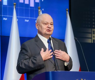Adam Glapiński jak biblijny Noe. NBP "arką" PiS