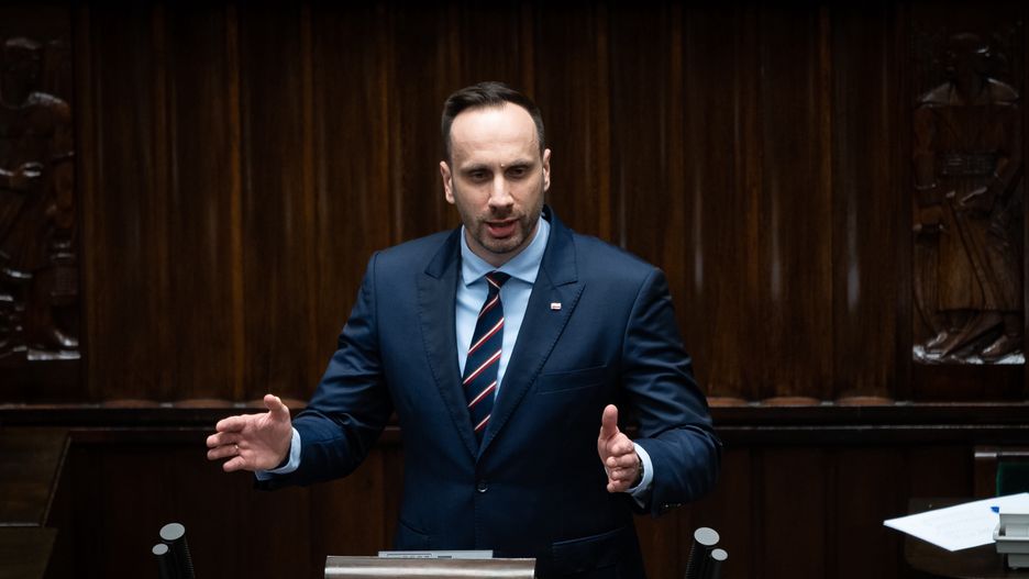 Janusz Kowalski during the 48th session of the Sejm (lower house) in Warsaw, Poland, on 9 February 2022 (Photo by Mateusz Wlodarczyk/NurPhoto via Getty Images)