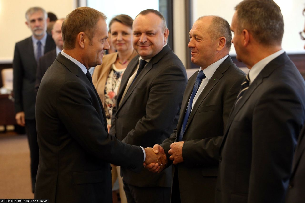 Donald Tusk i Marek Sawicki na posiedzeniu rządu dekadę temu