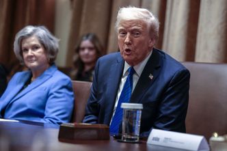 Wall Street w cieniu decyzji Trumpa. Rozważają cięcia etatów