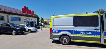 Ewakuacja sklepu Dino w Płocku. Powodem pozostawiona torba