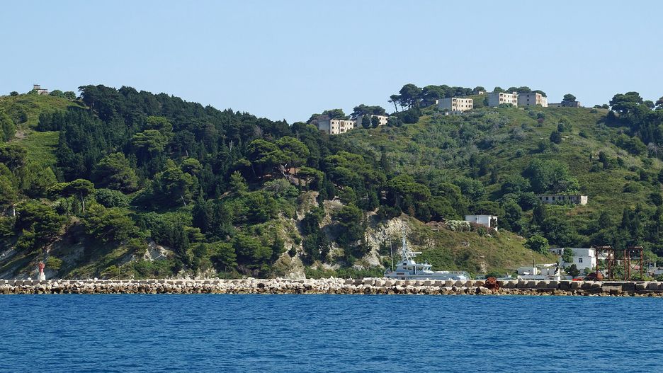 Wyspa Sazan