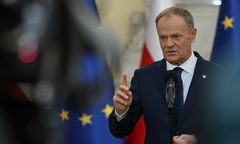 "Dotarło, zakute łby?". Tusk ostro podczas wizyty w Stalowej Woli