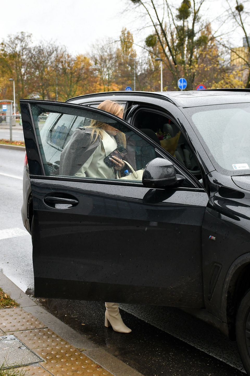 Marcin Rogacewicz odebrał Agnieszkę Kaczorowską z sądu