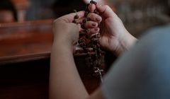 Rusza 24-godzinny różaniec. Modlitewny maraton można obejrzeć na YouTube