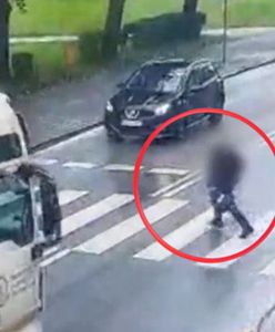 Tir niemal zmiótł pieszego na pasach. Groźny moment w Braniewie