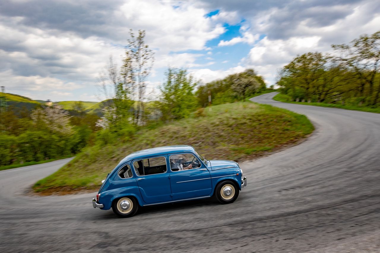 Osobiście uważam współczesnego Fiata 500 za najgorzej jeżdżące auto, jakie można kupić w salonie. Ten Seat 800 szybko uświadomił mi, że jednak fiat jest wspaniały.