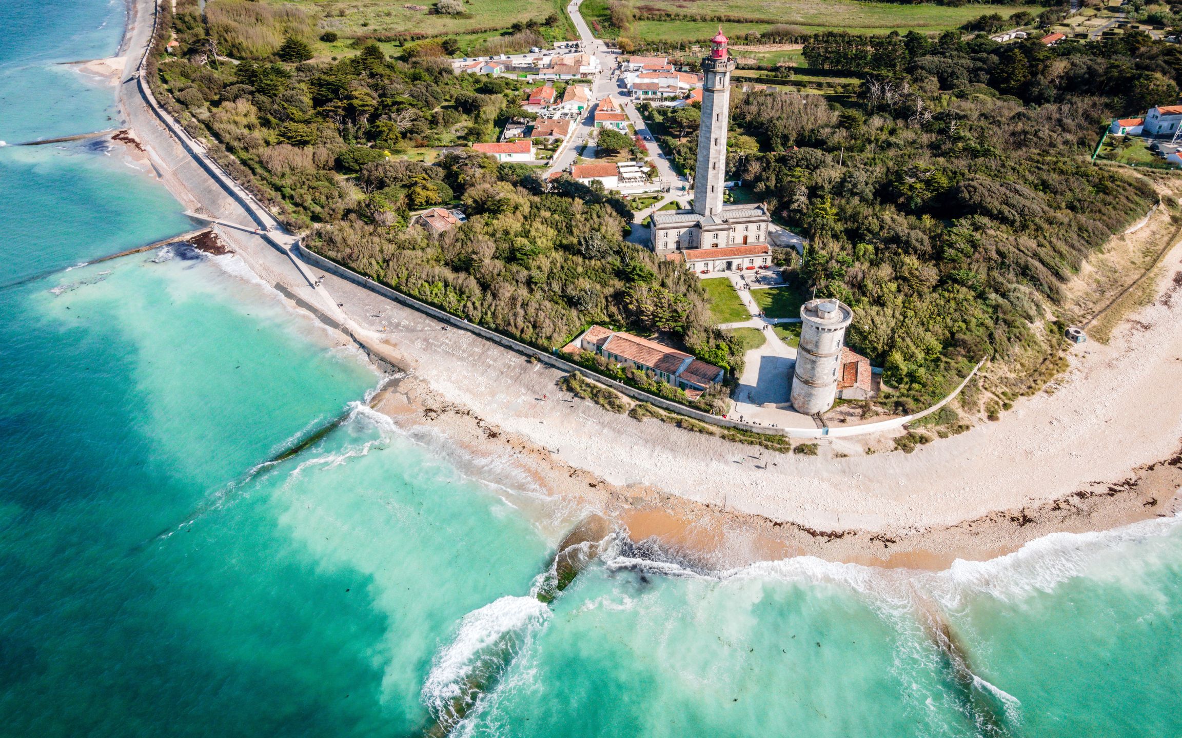 Widok na wybrzeże wyspy Re