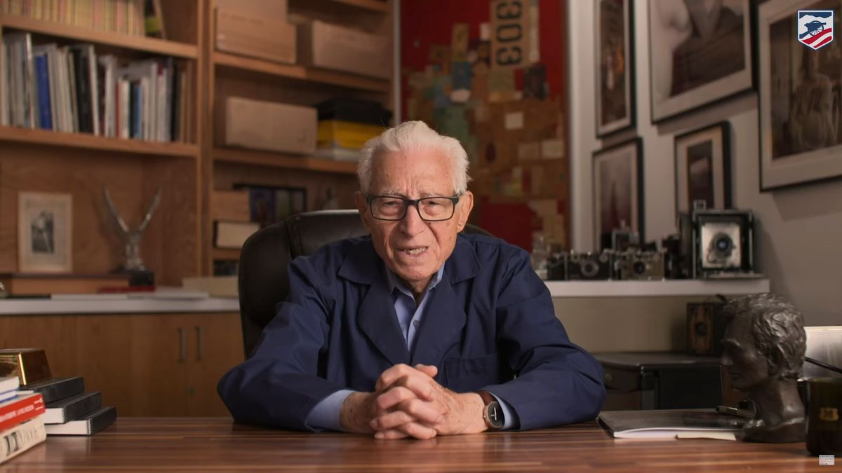 Ma 97 lat, fotografował II wojnę światową i przeżył zarażenie koronawirusem 1