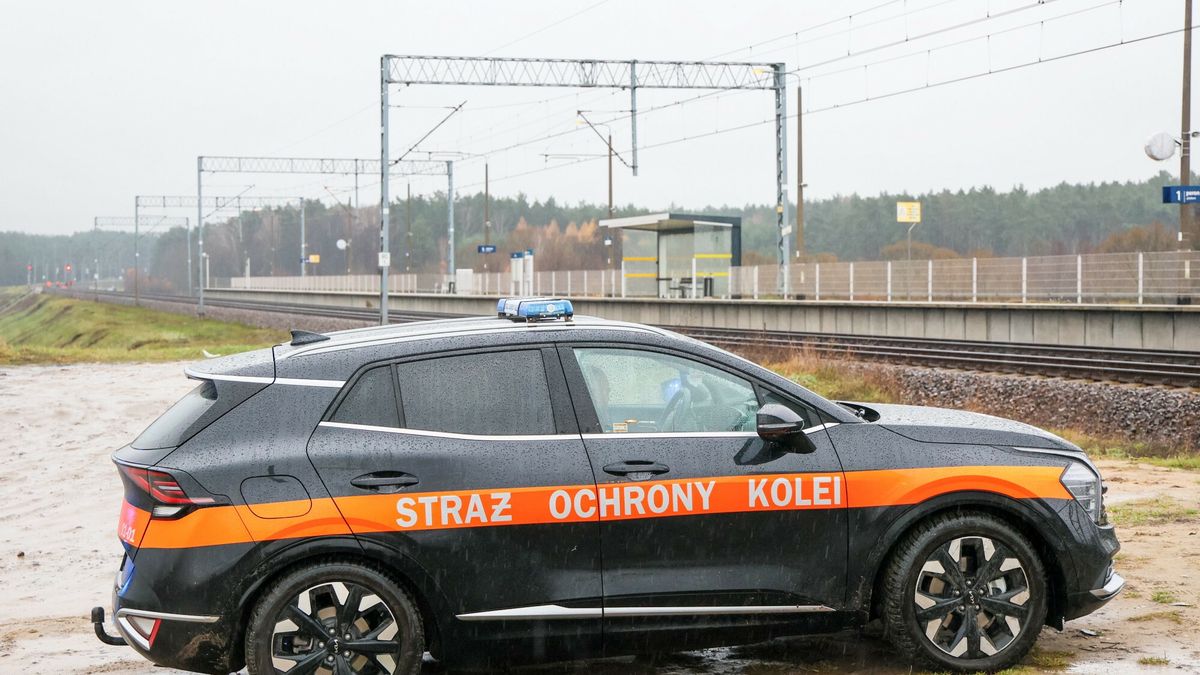 Okolice stacji kolejowej PKP Mika