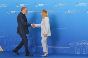 Premier w Rzymie. Trwa tam konferencja na rzecz odbudowy Ukrainy