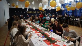 Stara Błotnica: Charytatywne malowanie bombek dla małego Dominika