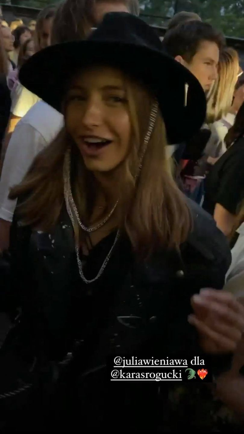 Julia Wieniawa i Jessica Mercedes na koncercie