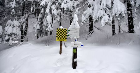 Tatry. Trzeci stopień zagrożenia lawinowego w wysokich partiach