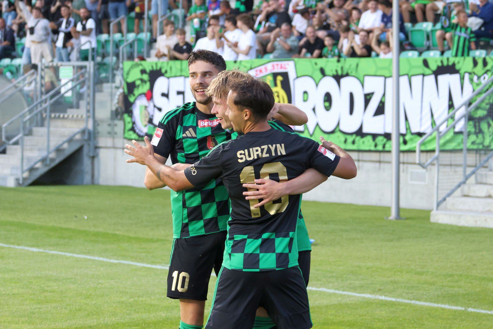 Piłkarze Stali Stalowa Wola ostatnio mają sporo powodów do radości - czy podobnie będzie w sobotnim meczu