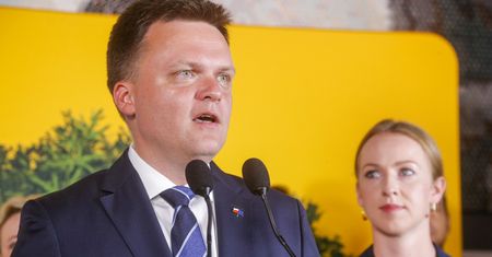 Szymon Hołownia w żałobie. Pogrzeb odbył się w majówkę