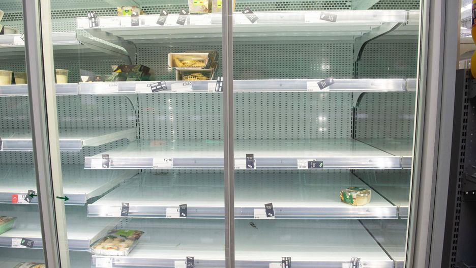 Turyści ogołocili jedyny czynny w święta sklep. Zostały puste półki (zdjęcie ilustracyjne)